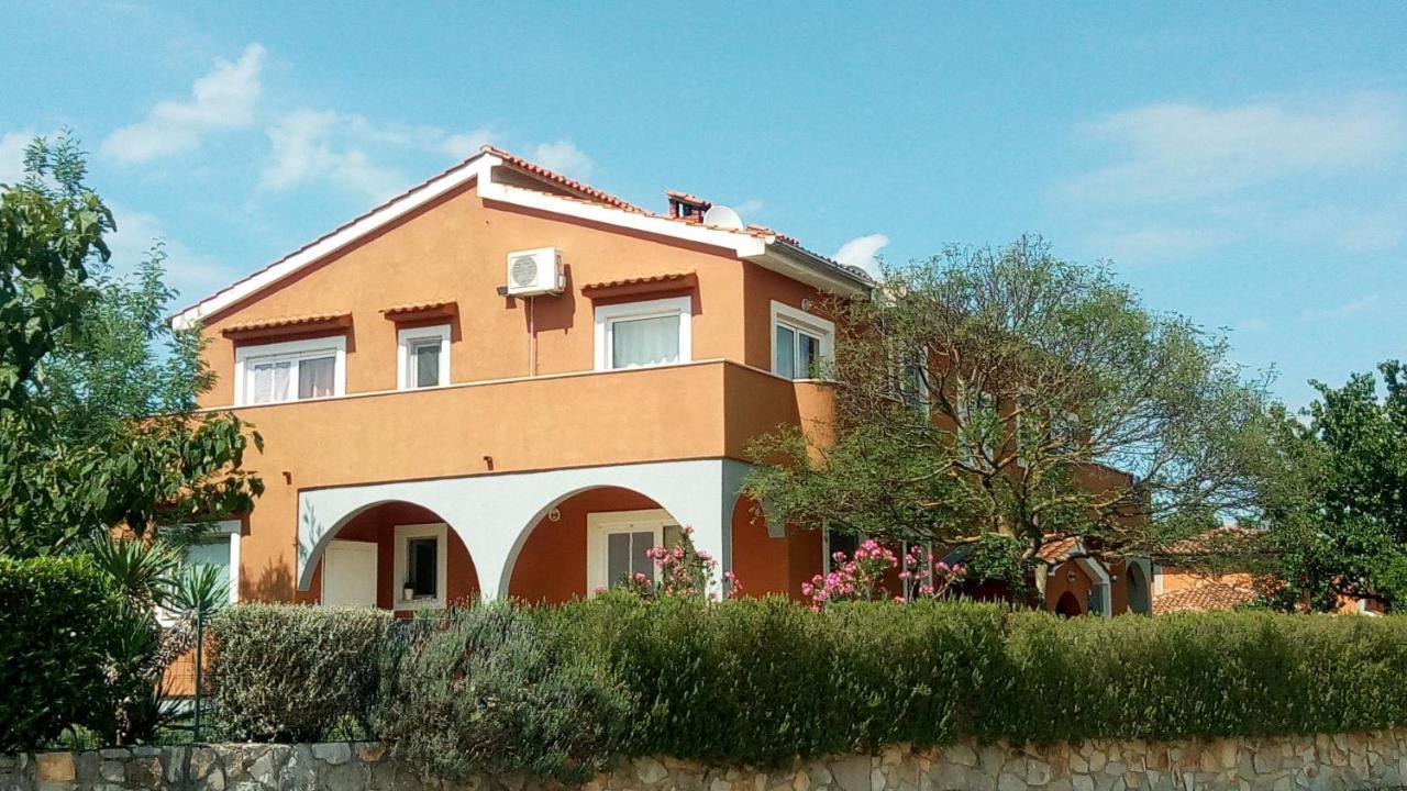 Apartman Perci Vrh Tar-Vabriga Exteriér fotografie