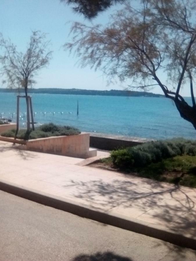 Apartman Perci Vrh Tar-Vabriga Exteriér fotografie
